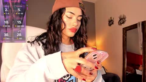 Snapshot of giovanna_oliveira chatting on October 8, 4:43 am Giovanna online show from October 8, 4:43 am