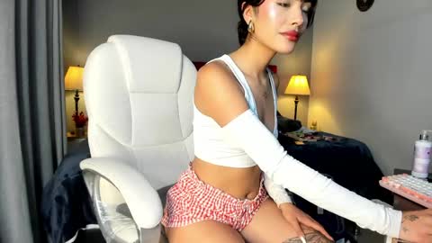 Giovanna  online show from May 7, 2:50 am
