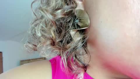 Snapshot of gipsela_gomez chatting on March 4, 7:22 pm G I S E P L A online show from March 4, 7:22 pm