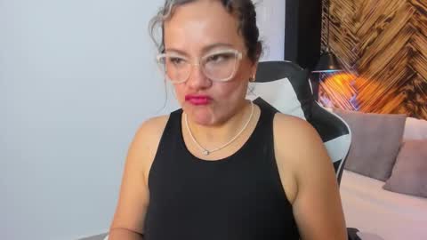 G I S E P L A online show from March 26, 6:13 pm