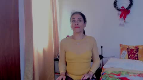 Girasol Walton online show from December 12, 3:59 pm