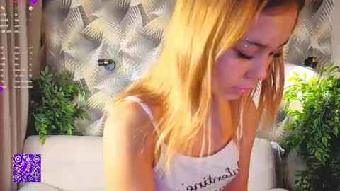 we are Lora Liza nice to meet u 3 online show from September 15, 6:02 am