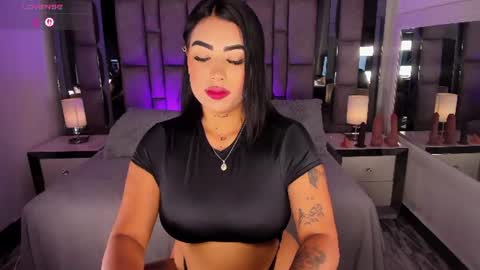 GIRL GRAY online show from July 11, 6:43 pm