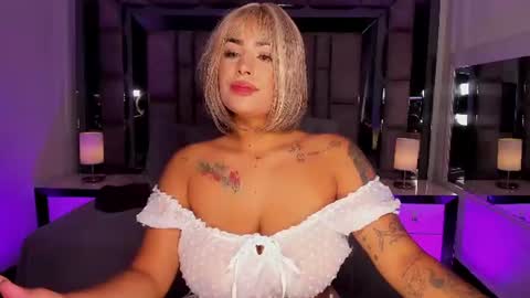 GIRL GRAY online show from July 23, 7:12 pm