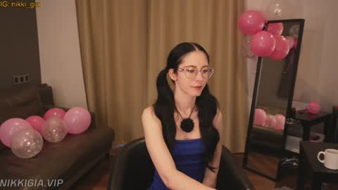Nikki online show from February 21, 4:08 pm