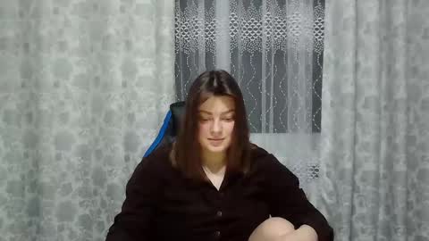 girl_leya online show from February 2, 9:13 pm