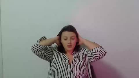 girl_leya online show from October 12, 7:02 pm