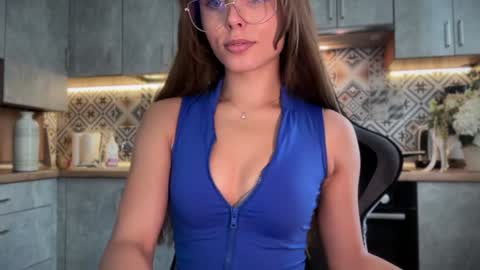 Sabi ------ online show from September 15, 5:51 am