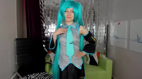 Snapshot of girl_next_doorr chatting on February 9, 12:08 pm girl_next_doorr online show from February 9, 12:08 pm