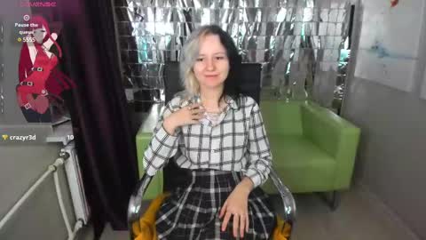 Snapshot of girl_next_doorr chatting on March 8, 12:09 pm girl_next_doorr online show from March 8, 12:09 pm
