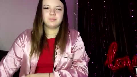 girl_shy07 online show from February 13, 7:10 pm