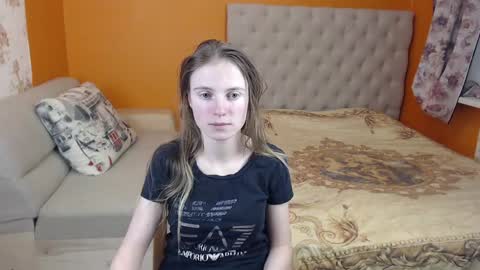 Snapshot of girl_summer97 chatting on January 25, 2:47 pm Katia online show from January 25, 2:47 pm