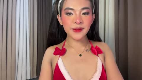 queen ronna online show from June 15, 5:42 am