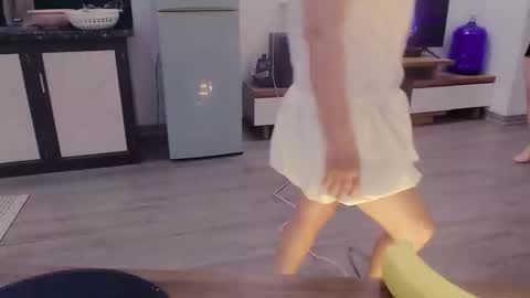 Snapshot of girlhanoi chatting on March 14, 2:17 am girlhanoi online show from March 14, 2:17 am