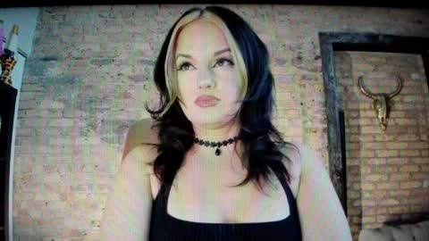 Snapshot of girlnamedcheese chatting on January 24, 7:07 pm Cheese online show from January 24, 7:07 pm