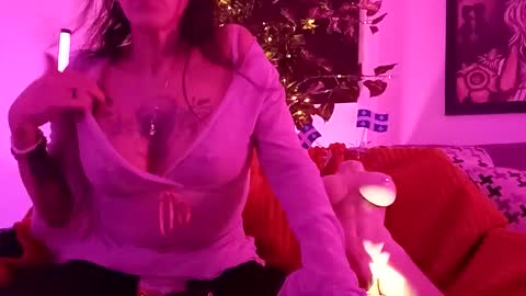 Snapshot of girls227445638252 chatting on April 27, 1:31 pm girls227445638252 online show from April 27, 1:31 pm