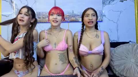 Snapshot of girls_the_medellin11_aws chatting on September 12, 6:19 pm girls_the_medellin11_aws online show from September 12, 6:19 pm