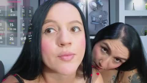 Snapshot of girsl_hot chatting on April 20, 9:16 pm Violeta y Samantha online show from April 20, 9:16 pm