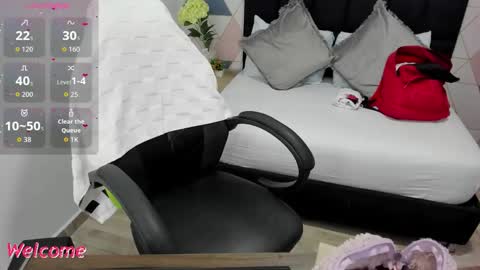 Snapshot of gisela27 chatting on October 25, 12:02 pm Gisella online show from October 25, 12:02 pm