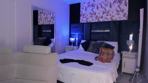     online show from February 28, 9:21 am