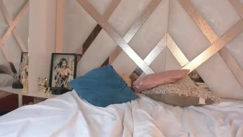 gisele_lake online show from February 3, 6:22 am