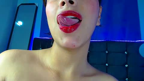 Gisele online show from December 3, 10:39 am