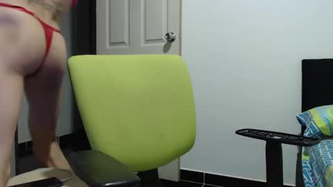 Snapshot of gisellawatsonn chatting on September 27, 3:22 am Gisella online show from September 27, 3:22 am