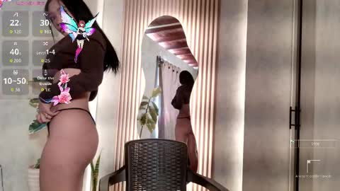 Snapshot of giselle_loren chatting on September 13, 7:02 pm giselle_loren online show from September 13, 7:02 pm