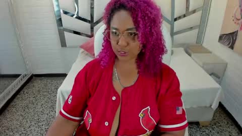 Snapshot of gisselle_hh chatting on May 21, 4:03 pm Gisselle online show from May 21, 4:03 pm