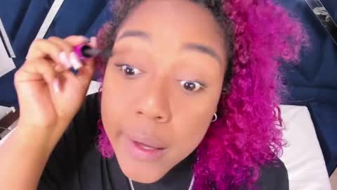 Snapshot of gisselle_hh chatting on June 2, 12:18 pm Gisselle online show from June 2, 12:18 pm