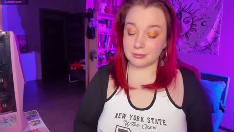 AlexaMillis online show from December 3, 9:01 pm