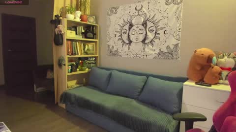 AlexaMillis online show from February 9, 10:32 pm