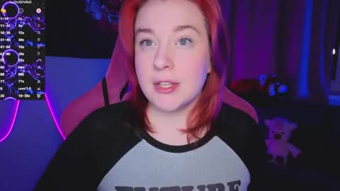 Snapshot of gitera_ chatting on April 17, 9:40 pm AlexaMillis online show from April 17, 9:40 pm