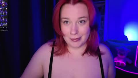 Snapshot of gitera_ chatting on May 26, 9:33 pm AlexaMillis online show from May 26, 9:33 pm