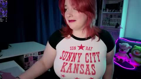 Snapshot of gitera_ chatting on June 27, 9:53 pm AlexaMillis online show from June 27, 9:53 pm