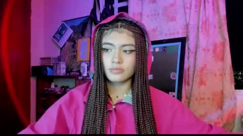 Snapshot of giulietta_mon chatting on December 18, 7:04 am Giulietta online show from December 18, 7:04 am