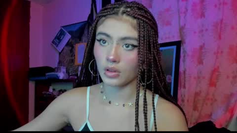 Snapshot of giulietta_mon chatting on December 22, 4:28 am Giulietta online show from December 22, 4:28 am