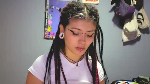Snapshot of giulietta_mon chatting on April 9, 6:19 am Giulietta online show from April 9, 6:19 am