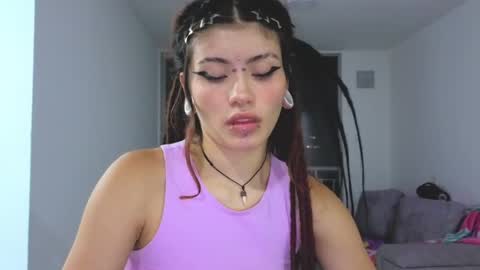 Snapshot of giulietta_mon chatting on April 11, 4:39 am Giulietta online show from April 11, 4:39 am