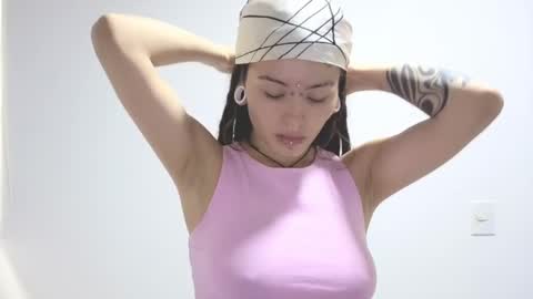 Snapshot of giulietta_mon chatting on April 15, 9:37 pm Giulietta online show from April 15, 9:37 pm