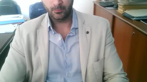 Snapshot of giuseppevai1 chatting on February 27, 2:28 pm giuseppevai1 online show from February 27, 2:28 pm