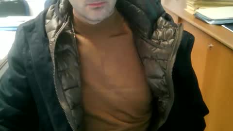Snapshot of giuseppevai1 chatting on February 28, 10:16 am giuseppevai1 online show from February 28, 10:16 am