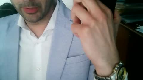 Snapshot of giuseppevai1 chatting on March 5, 3:30 pm giuseppevai1 online show from March 5, 3:30 pm