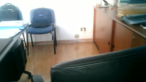 Snapshot of giuseppevai1 chatting on March 9, 8:51 am giuseppevai1 online show from March 9, 8:51 am