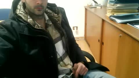 Snapshot of giuseppevai1 chatting on March 13, 6:36 pm giuseppevai1 online show from March 13, 6:36 pm