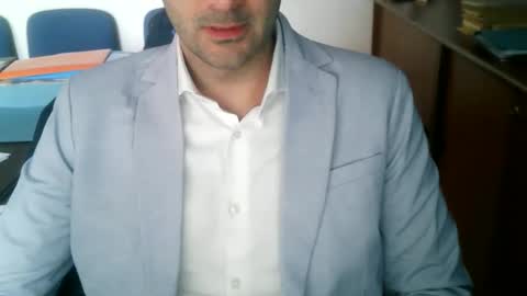 Snapshot of giuseppevai1 chatting on March 24, 10:42 am giuseppevai1 online show from March 24, 10:42 am