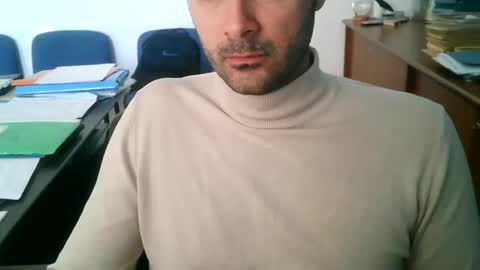 Snapshot of giuseppevai1 chatting on March 30, 10:38 am giuseppevai1 online show from March 30, 10:38 am