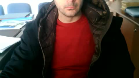 Snapshot of giuseppevai1 chatting on April 4, 8:12 am giuseppevai1 online show from April 4, 8:12 am