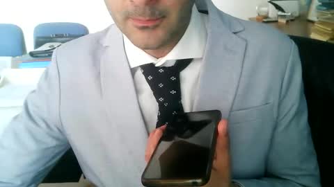 Snapshot of giuseppevai1 chatting on April 15, 9:27 am giuseppevai1 online show from April 15, 9:27 am
