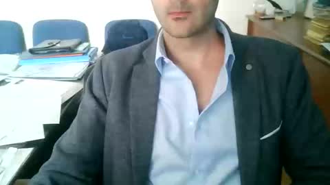 Snapshot of giuseppevai1 chatting on April 22, 9:55 am giuseppevai1 online show from April 22, 9:55 am